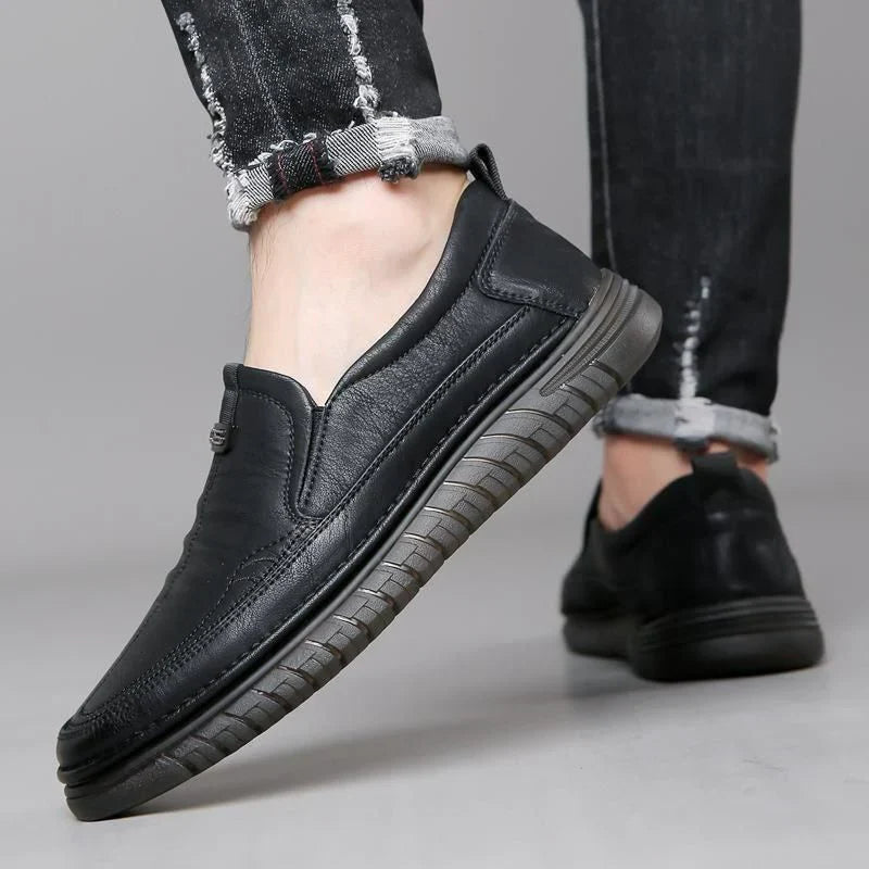 Luxury Leather Shoes Retro Men's Shoes With Convenient Foot Shoes(Black)